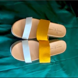 Chinese Laundry Platform sandals